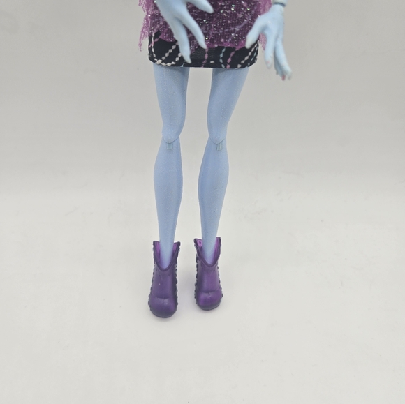 Monster High Abbey Bominable Doll - Picture 3 of 4